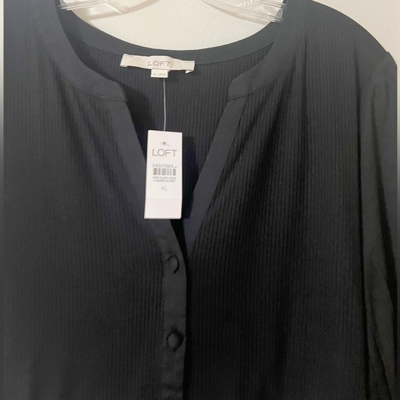 NWT $89 Loft V Neck, Button Front, Puffy Sleeve Dress - Black, Women’s Size XL - Picture 3 of 4